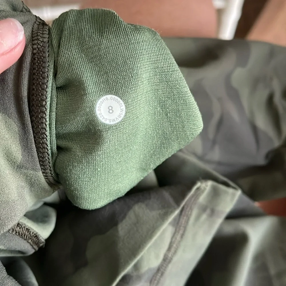 Camo Lululemon Leggings - Picture 4 of 15